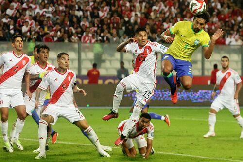 Raúl Ruidíaz, ex Liga MX, es reventado tras la derrota de Perú ante Brasil en Conmebol