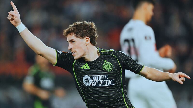 Stuttgart vs Celtic EN VIVO: Mira el minuto a minuto de Julián Araujo | Playoffs de Europa League