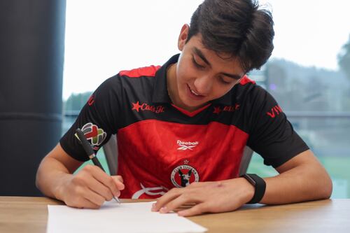 Gilberto Mora firma HISTÓRICA RENOVACIÓN con Xolos y establecen bases para marcharse a EUROPA