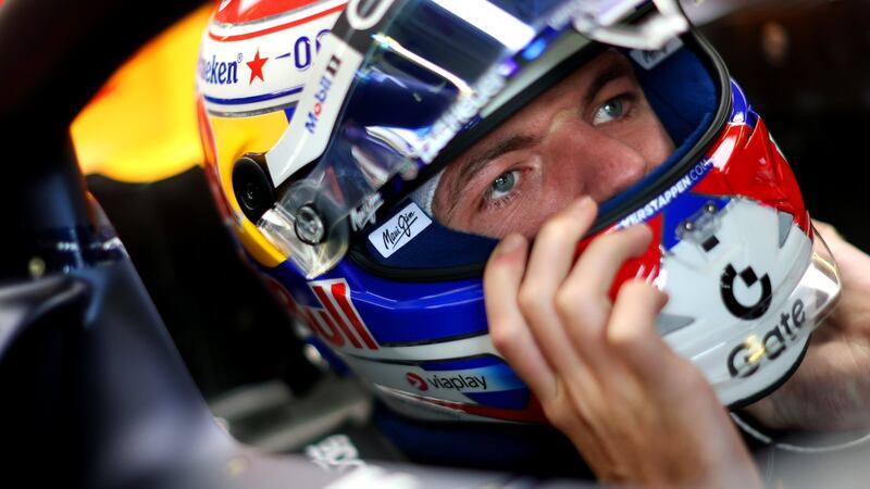 Max Verstappen se quedó con la Pole Position en Qualy con 6 BANDERAS ROJAS; Carlos Sainz fue 2°