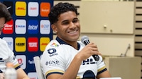 “Perdón si no saben inglés”; refuerzo de Pumas ‘olvida’ el español en su presentación (VIDEO)