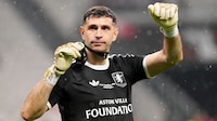 Aston Villa busca al REEMPLAZO del Dibu Martínez, lesionado y quien ya no iría a la Juventus