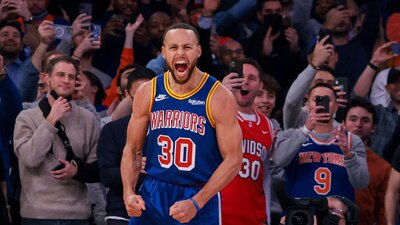 ¡Histórico Stephen Curry! Rompió el récord de Ray Allen y ya es el máximo anotador de triples en la NBA