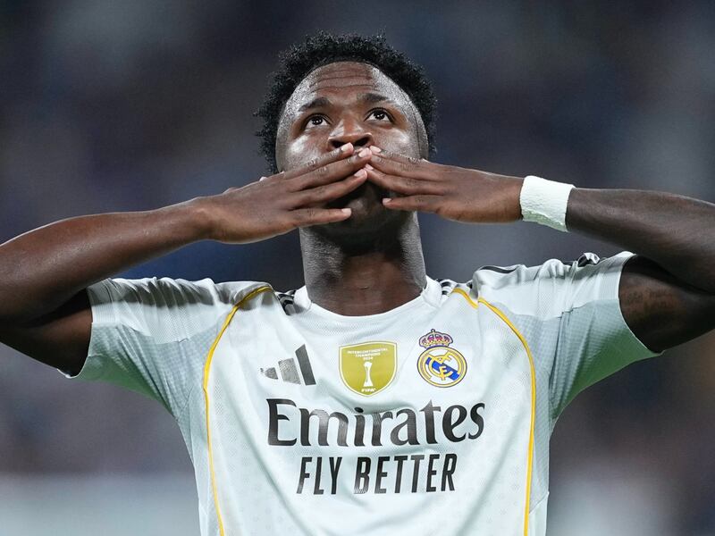 ¡Vini tiene oferta de 1 BILLÓN de euros en la mesa! Al Ahli mantiene interés en figura del Real Madrid