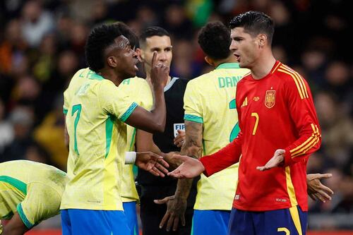 Vinicius buscó pleito contra jugadores de España; lo acusan de ‘provocador y llorón’ (VIDEO)