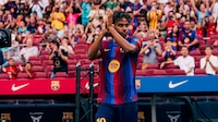 Lamine Yamal causa indignación al ignorar a pequeño aficionado que le pedía una foto