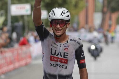 Isaac del Toro gana la Coppa Sabatini y consigue el TRIPLETE ITALIANO; sprint final lo consolidó (VIDEO)