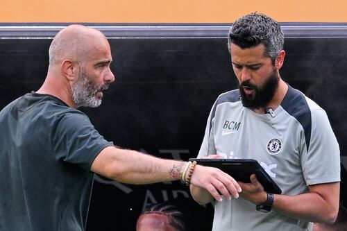‘No estamos aquí para hablar de Bernardo, sino del equipo’; DT del Chelsea tras preguntas sobre el mexicano