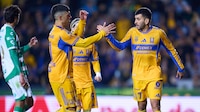 Remontada en 3 MINUTOS, polémica y PALIZA: Tigres cumple y GOLEA 5-1 a un ‘desangelado’ Santos (VIDEO)