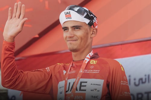 Isaac del Toro arranca 2026 como LÍDER en la primera etapa del UAE Tour: ‘Es como un sueño’