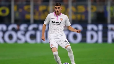 El zaguero mexicano disputó los 90 minutos en el empate del Cremonese.