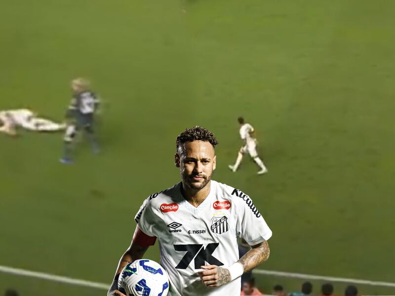 Neymar fintó con darle un BALONAZO a un rival y se armó la bronca; le reclamó con todo a los árbitros