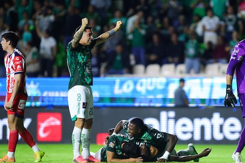 Con doblete de Díber Cambindo, León venció al Atlético San Luis y se metió a zona de Liguilla