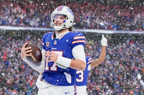 ¡Josh Allen y los Buffalo Bills cazaron a los Cincinnati Bengals en la nieve! (VIDEO)