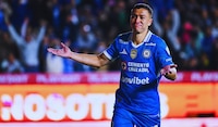 ¡La Máquina BLINDARÁ a su número 10! Andrés Montaño RENOVARÁ con Cruz Azul hasta 2029