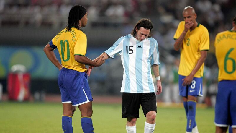 Ronaldinho dedica emotivo mensaje a Messi por su retiro de Argentina: ‘Lo diste todo por tu país’