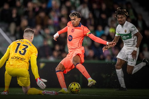 Barcelona derrota al Elche y reafirma su liderato en LaLiga con destacada actuación de Yamal