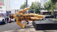 Vandalizan obras del Mundial 2026 en CDMX durante protestas de la CNTE en Av. Reforma