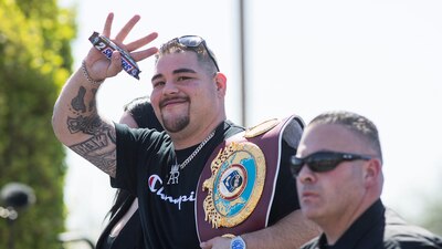 El peleador mexicano enfrentará este año a Tyson Fury