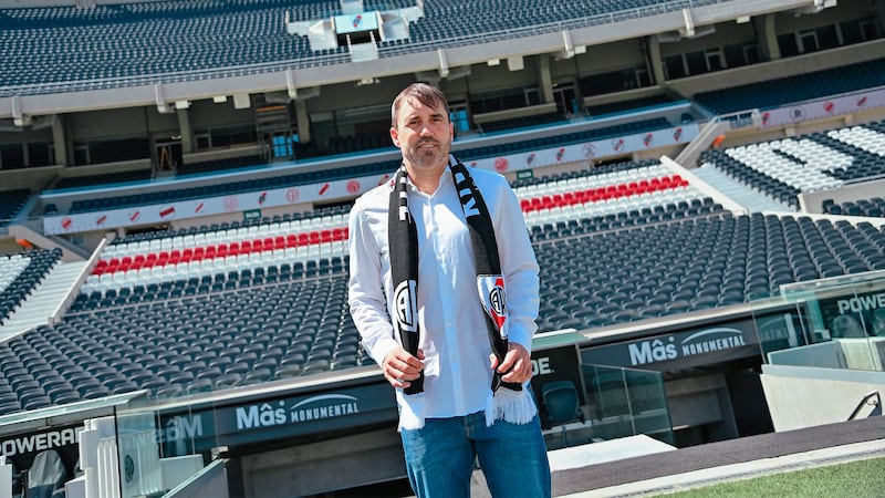 River Plate confirmó a Chacho Coudet como su nuevo DT, días después de negar negociaciones