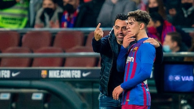 Xavi Hernández salió en defensa de Gavi, quien fue criticado por su agresividad en la cancha.