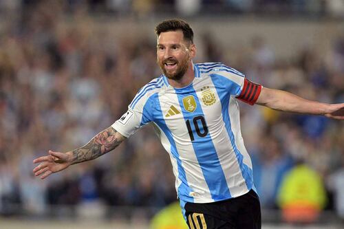 Messi anota con Argentina y ya es 2° máximo goleador en selecciones, pero lejísimos de CR7