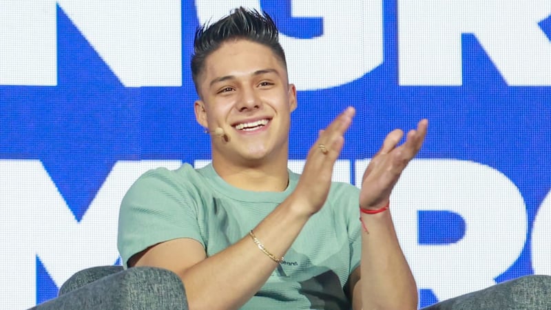 ¡Osmar Olvera, tras un increíble 2025, es nominado a Atleta del Año por la World Aquatics!