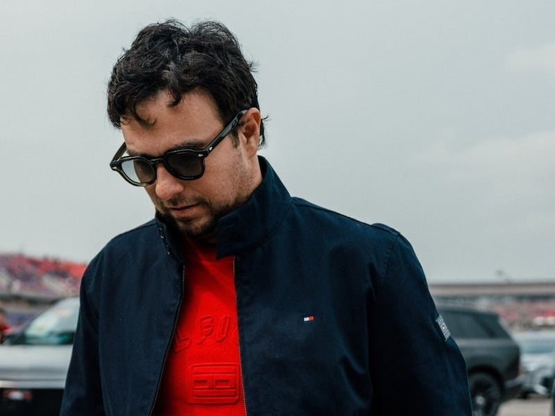 ‘Fue mi culpa’; Checo Pérez se disculpa tras chocar a su compañero Valtteri Bottas en GP de China