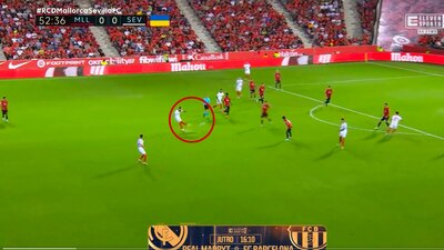 El serbio Nemanja Gudelj se mandó un golazo con un cohete que salió de su pierna derecha.