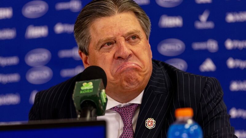 Piojo Herrera advierte que en Costa Rica: ‘El margen de error se acabó’