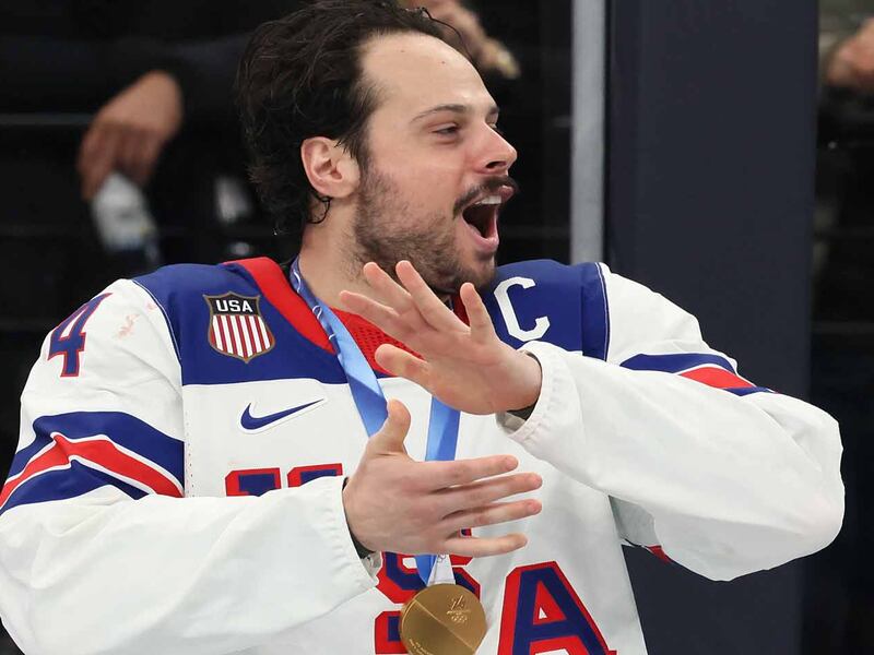 ¡Mexicano gana ORO en Juegos Olímpicos de Invierno! Auston Matthews Martínez, en hockey sobre hielo