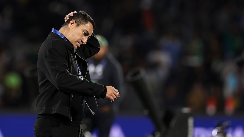 Efraín Juárez pone en duda su futuro con Pumas; directiva trabaja refuerzos y alista pretemporada