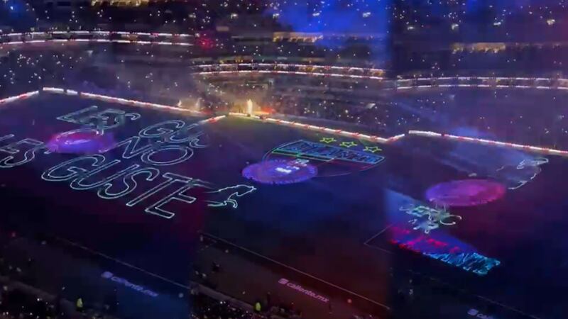¡No se vio en tv! Atlante montó espectacular show de láser en el medio tiempo ante América (VIDEO)
