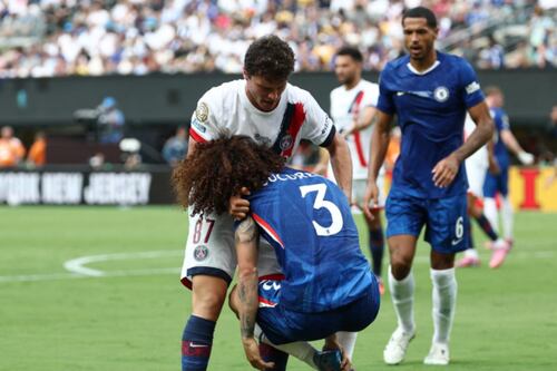 ¡Neves recibe suspensión de 2 partidos por jalón de pelo a Cucurella! PSG lo pierde para la Supercopa de la UEFA