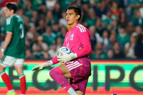 Tala Rangel prioriza a la Selección Mexicana sobre Chivas y afición explota: ‘¡Lárgate a tu Mundial!’