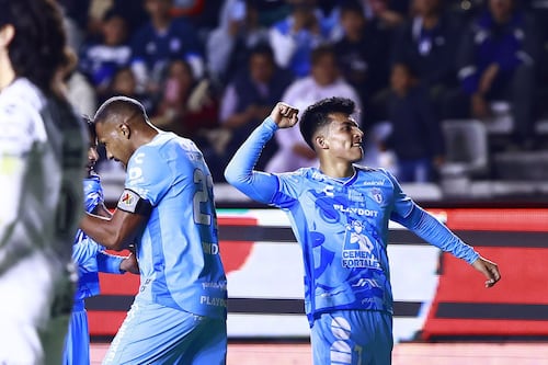 Pachuca estrenó su subcampeonato Intercontinental con triunfo ante Santos en la J2