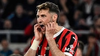 Santiago Gimenez estaría cerca de salir del Milan, pero seguiría en Serie A tras interés de dos clubes