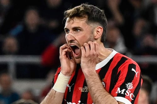¡Cocinan DUELO tricolor! Santi Gimenez sería titular ante Johan Vásquez en el Milan vs Genoa