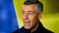 Pedro Caixinha, ex técnico de Liga MX, gana demanda al Santos de Brasil, ¿Cuántos millones recibiría?