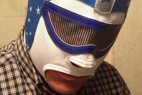 Luchador Piloto Suicida muere tras volar desde tercera cuerda durante función en Ciudad Juárez
