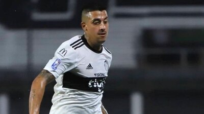 El lateral uruguayo firmó con Pumas para los próximos tres años.