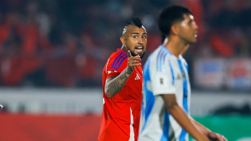 ‘Me lo cruzo y le meto una dura, por canchero’: Arturo Vidal lanzó amenaza a Rodrigo De Paul