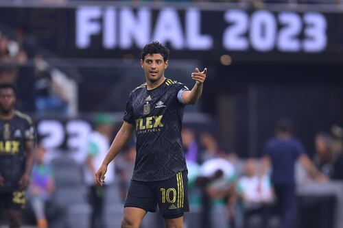 Hermano de Carlos Vela asegura que ‘prácticamente ya está retirado, puede no volver’ (VIDEO)