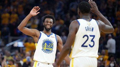 Wiggins brilló para los Warriors con 26 puntos