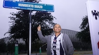Rayados reconoce a Chupete Suazo poniéndole su nombre a una calle en Monterrey