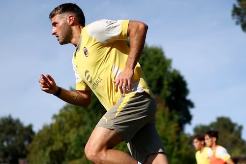 Santiago Gimenez será baja de 3 a 4 meses, confirma el DT del Milan