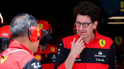 Mattia Binotto aseguró que el piloto mexicano cometió dos infracciones con el Safety Car