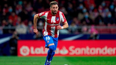 Héctor Herrera todavía no entrena al parejo de sus compañeros.