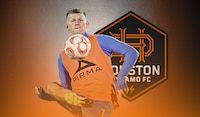 Mateusz Bogusz YA SE FUE a EE.UU. para sellar su fichaje con Houston Dynamo en la MLS
