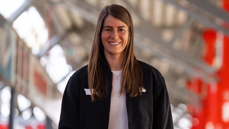 Marie-Louise Eta hace historia en la Bundesliga: Es nueva entrenadora del Unión Berlín
